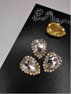 Стразы пришивные в золотой оправе "Капля" 17*23мм. (серебро)